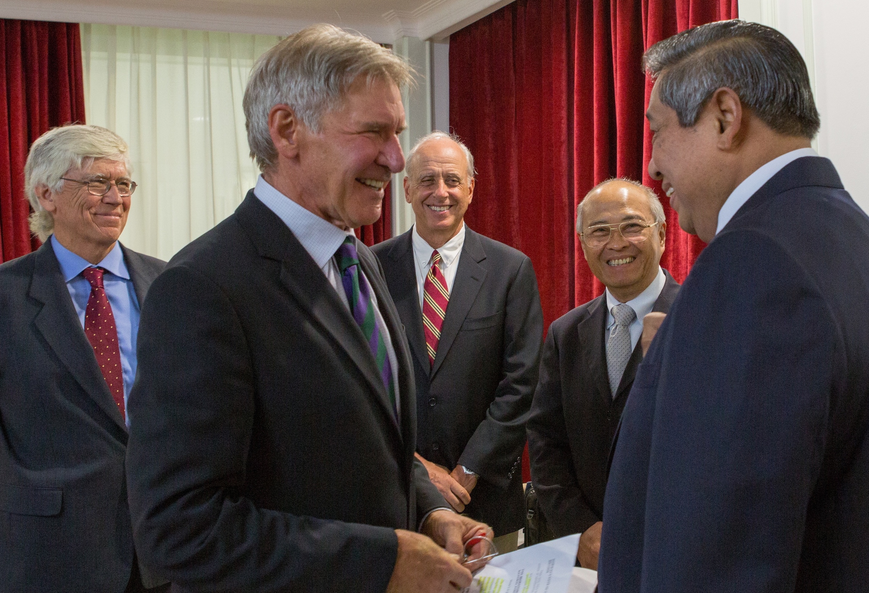 Interview with Harrison Ford and President Yudhoyono, along with Russ Mittermeier, President of Conservation International (far left), and Kuntoro Mangkusobroto, Head of the President's Unit on forestry conservation.