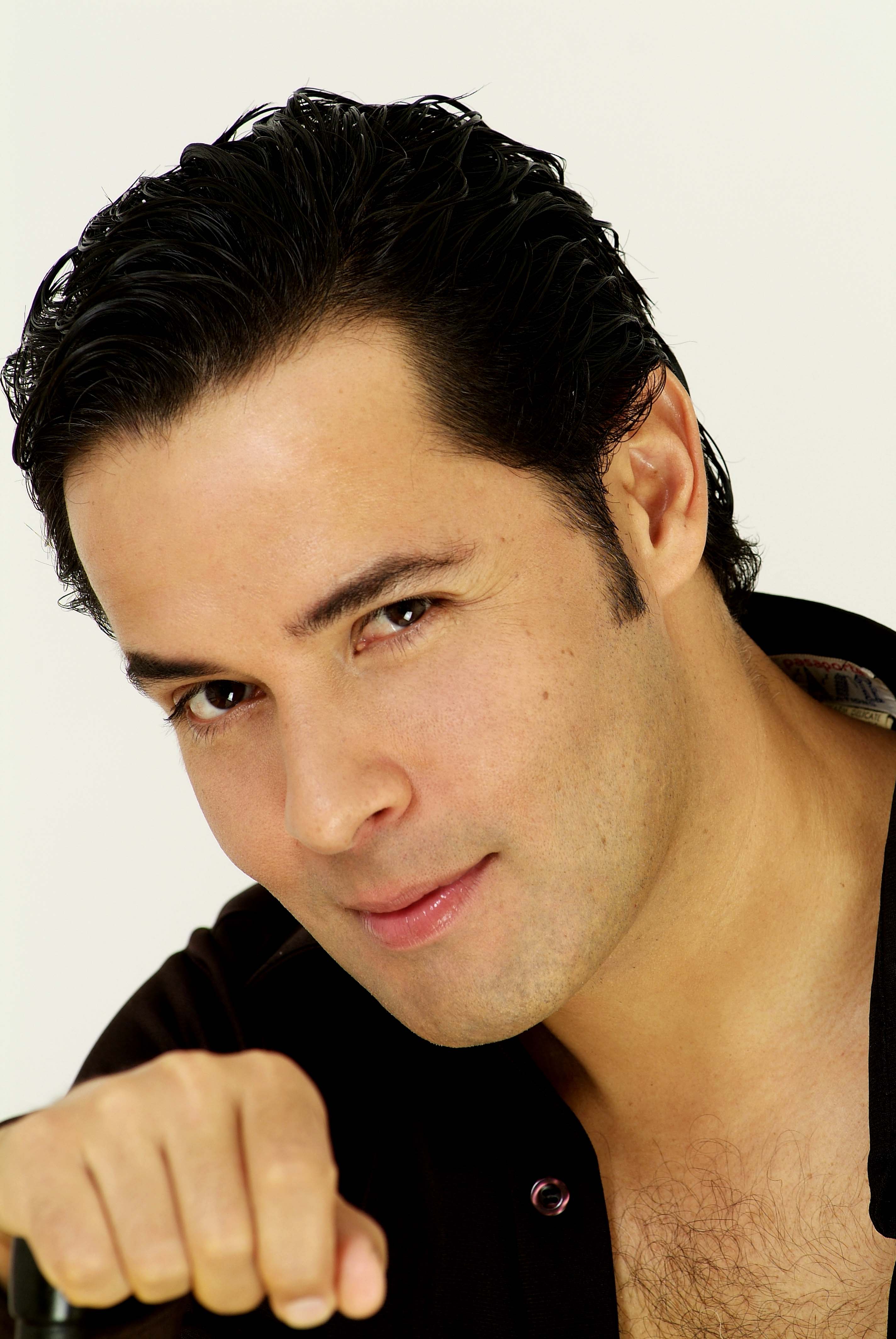 Luis' headshot for the Spanish Market media in the U.S. March 2007