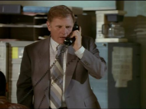 Still of Gordon Clapp in NYPD Blue (1993)