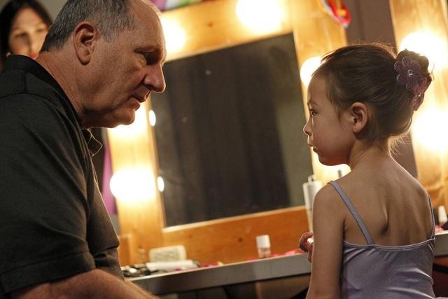 Still of Ed O'Neill and Aubrey Anderson-Emmons in Moderni seima (2009)