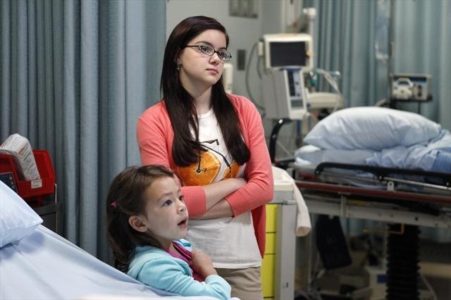 Still of Ariel Winter and Aubrey Anderson-Emmons in Moderni seima (2009)