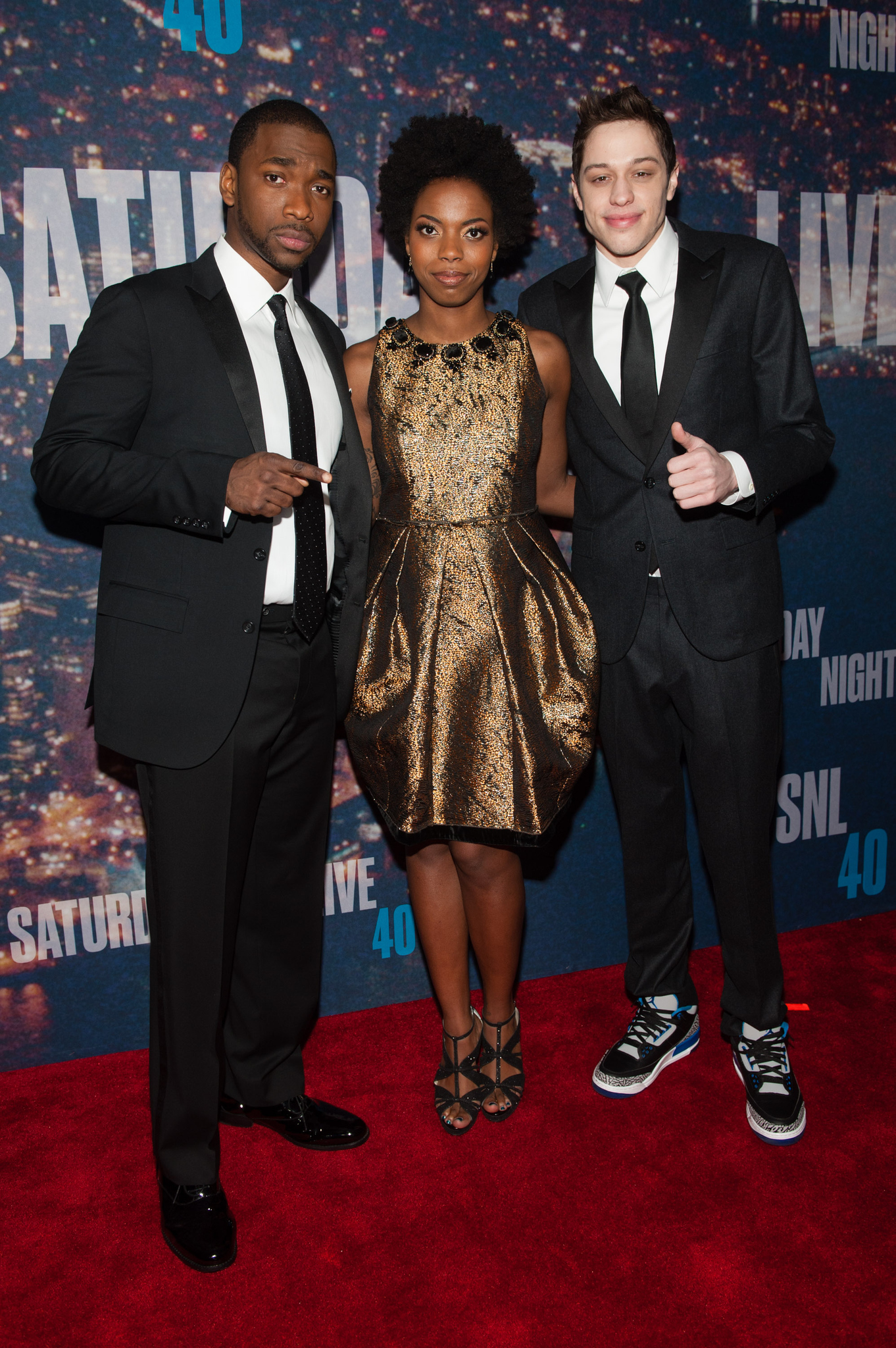 Pete Davidson, Sasheer Zamata and Jay Pharoah at event of Saturday Night Live: 40th Anniversary Special (2015)