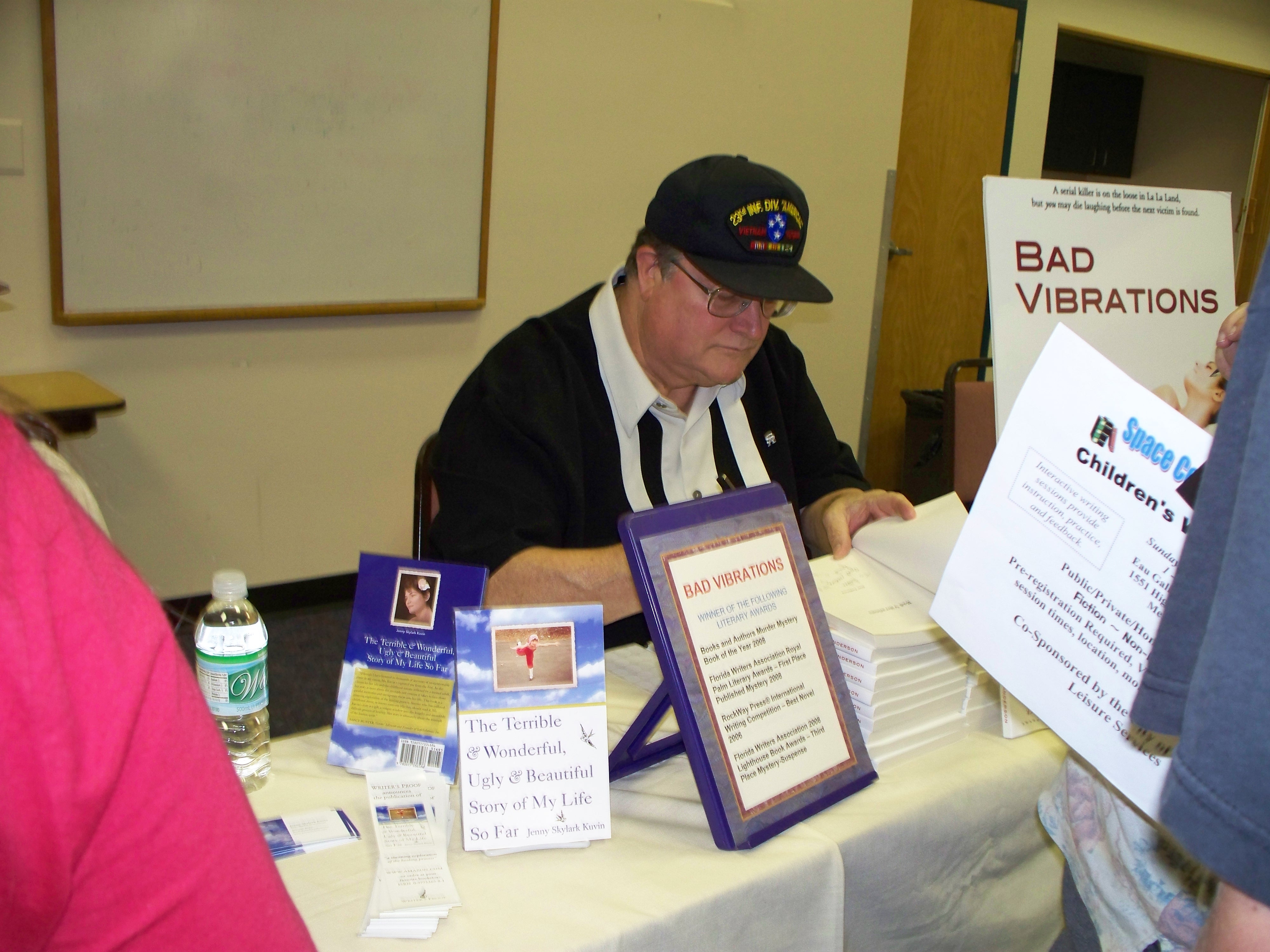 Dan Anderson, author, at book signing in Florida