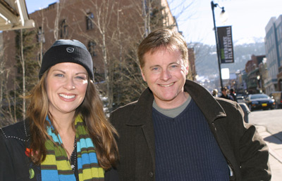 Mo Collins and Patrick Coyle at event of Detective Fiction (2003)