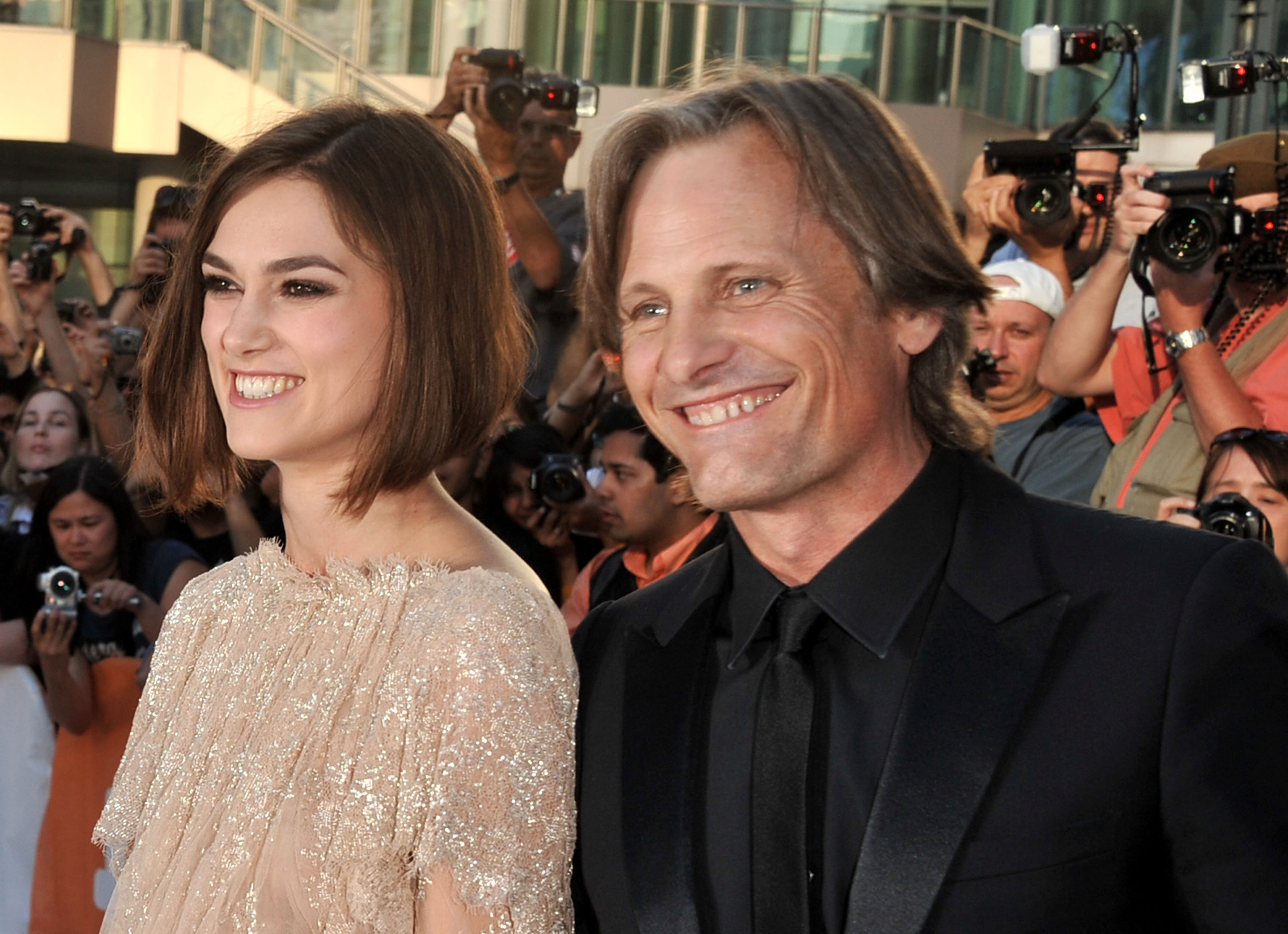 Viggo Mortensen and Keira Knightley at event of Pavojingas metodas (2011)