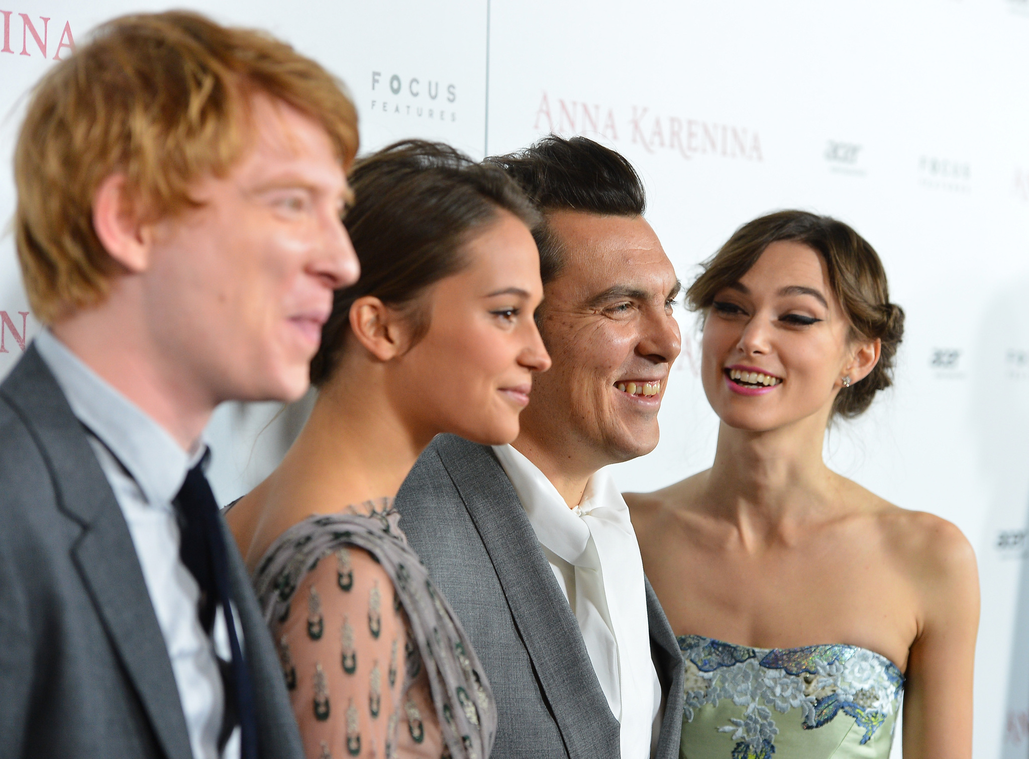 Keira Knightley, Joe Wright, Domhnall Gleeson and Alicia Vikander at event of Anna Karenina (2012)