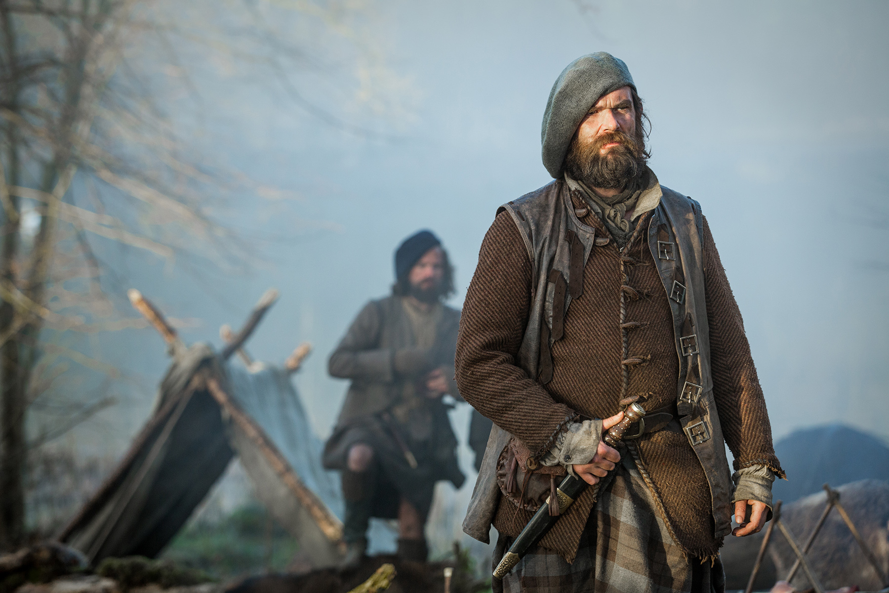 Still of Stephen Walters and Duncan Lacroix in Outlander (2014)