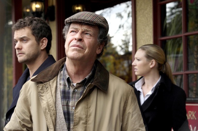 Still of Joshua Jackson, John Noble and Anna Torv in Ties riba (2008)