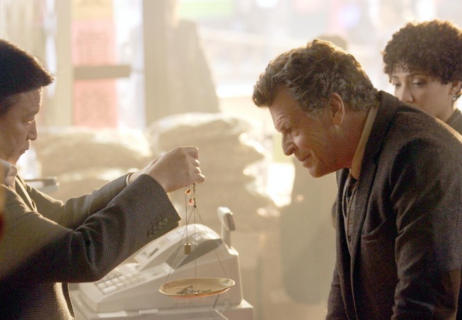 Still of John Noble and Jasika Nicole in Ties riba (2008)