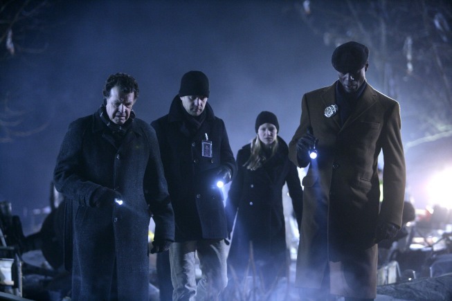 Still of Joshua Jackson, John Noble, Lance Reddick and Anna Torv in Ties riba (2008)