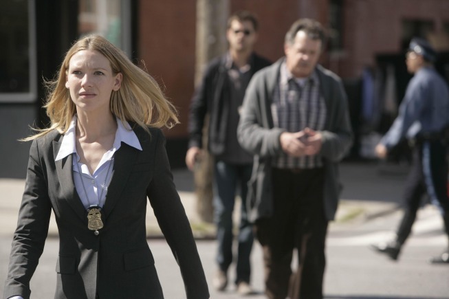 Still of John Noble and Anna Torv in Ties riba (2008)