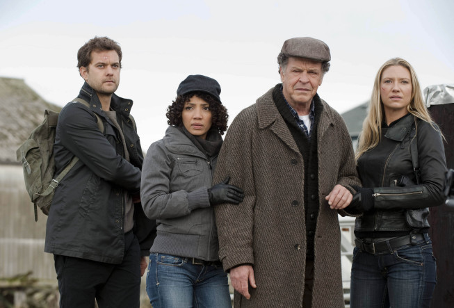 Still of Joshua Jackson, John Noble, Anna Torv and Jasika Nicole in Ties riba (2008)