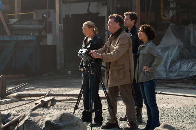 Still of Joshua Jackson, John Noble, Anna Torv and Jasika Nicole in Ties riba (2008)