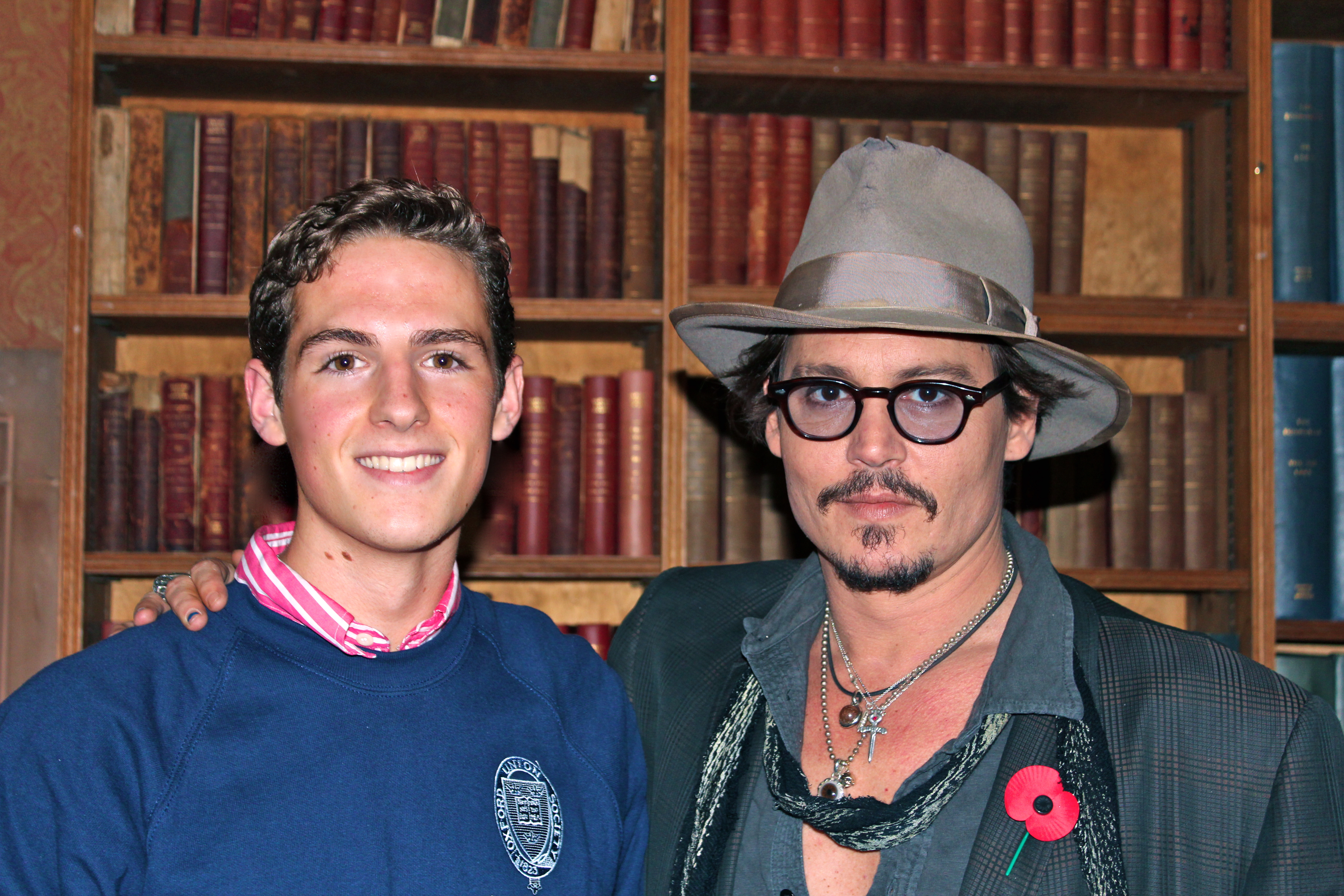 Ethan Averton, Johnny Depp - The Rum Diary Pre-Screening (2011)