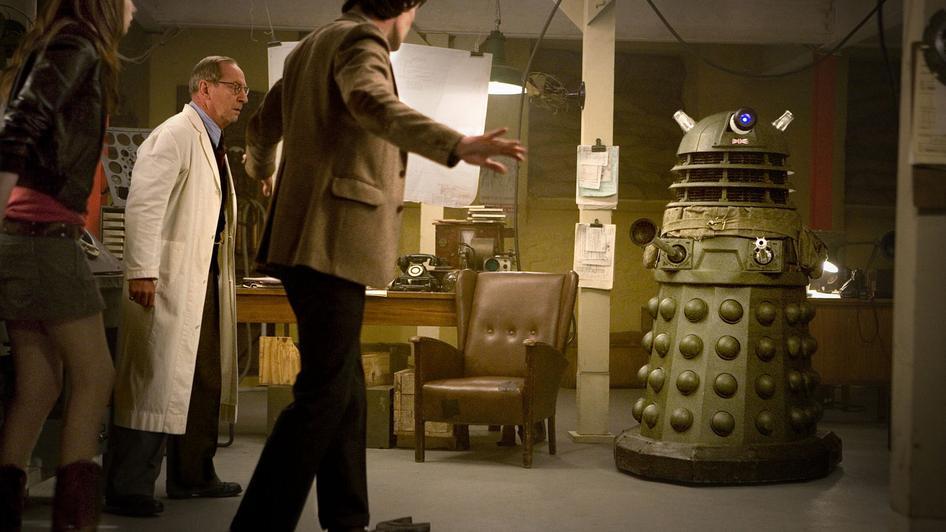 Still of Bill Paterson and Matt Smith in Doctor Who (2005)