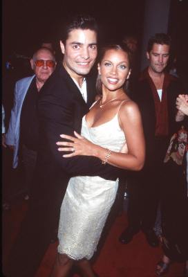 Vanessa Williams and Chayanne at event of Dance with Me (1998)