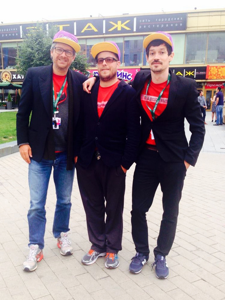 From left to right: Dominik Friebel, Matthew Way and Bastian Jentschke after the world premiere in Moscow