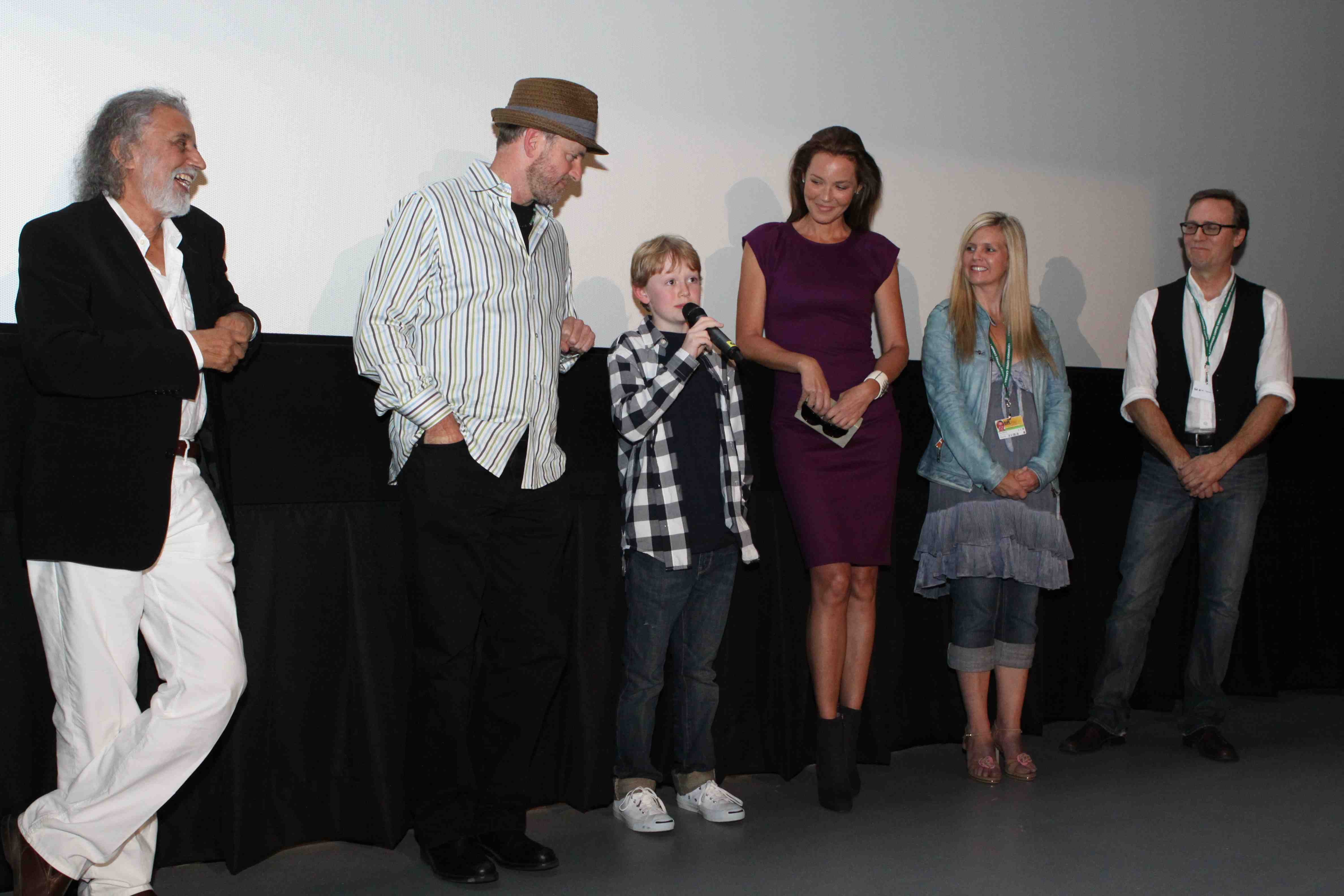 Connie Nielsen, Aidan Quinn, Tina Pehme, Vic Sarin, Kim Roberts and John Bell in A Shine of Rainbows (2009)