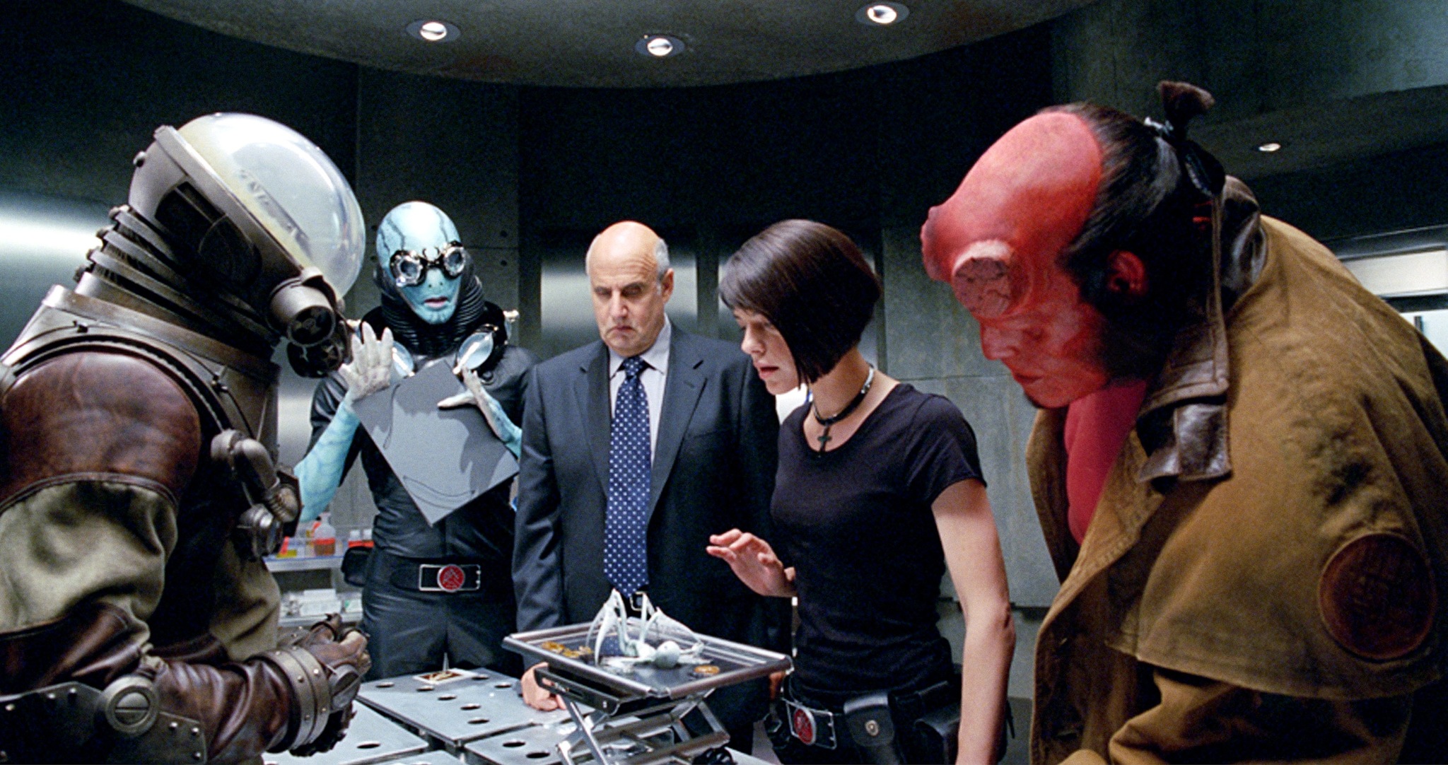 Still of Ron Perlman, Jeffrey Tambor, Selma Blair and Doug Jones in Hellboy II: The Golden Army (2008)