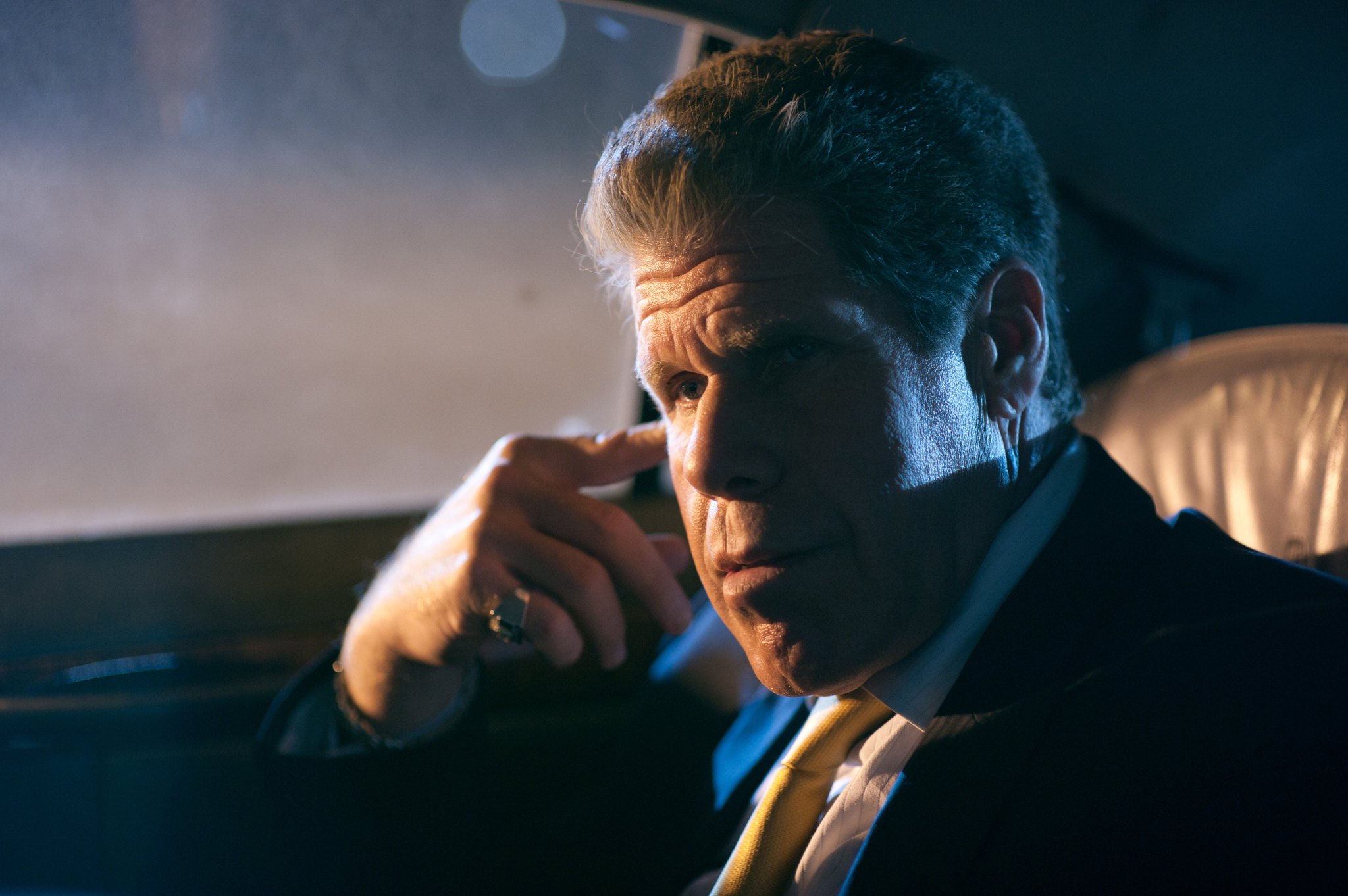 Still of Ron Perlman in Vaziuok (2011)