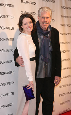 Ron Perlman and Claire Foy at event of Juodosios raganos metai (2011)