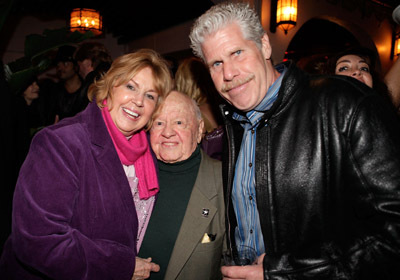 Ron Perlman, Mickey Rooney and Jan Rooney