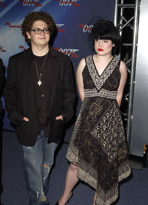 Kelly Osbourne and Jack Osbourne at event of Pasveikink mirti kita diena (2002)