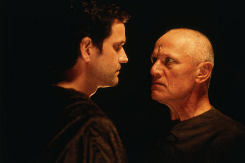 Duncan Idaho (Edward Atterton) and Stilgar (Steven Berkoff)