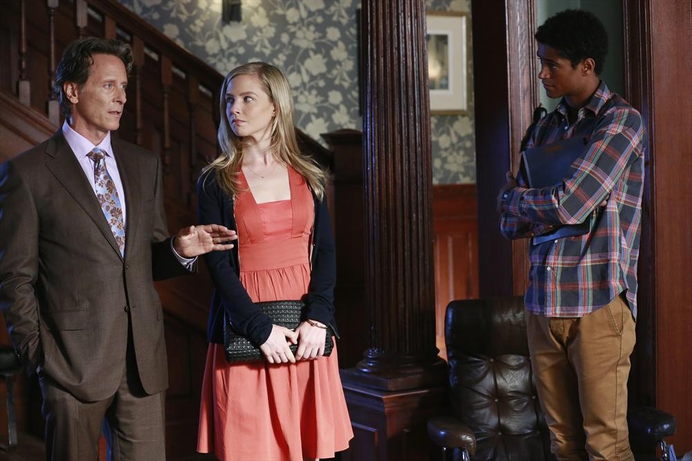 Still of Steven Weber, Alfred Enoch and Laura Coover in How to Get Away with Murder (2014)