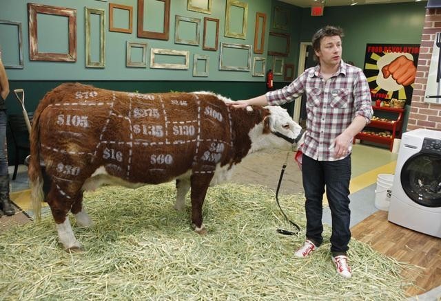 Still of Jamie Oliver in Food Revolution (2010)