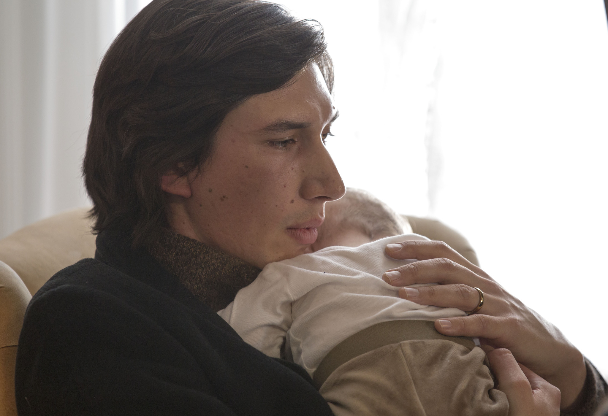 Still of Adam Driver in Hungry Hearts (2014)