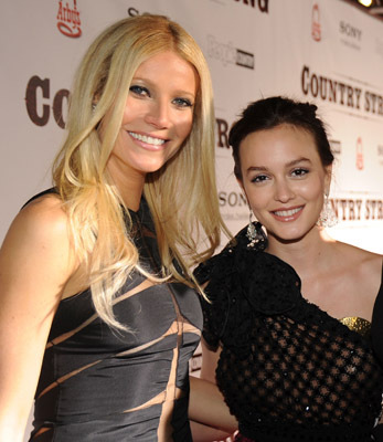 Gwyneth Paltrow and Leighton Meester at event of Country Strong (2010)