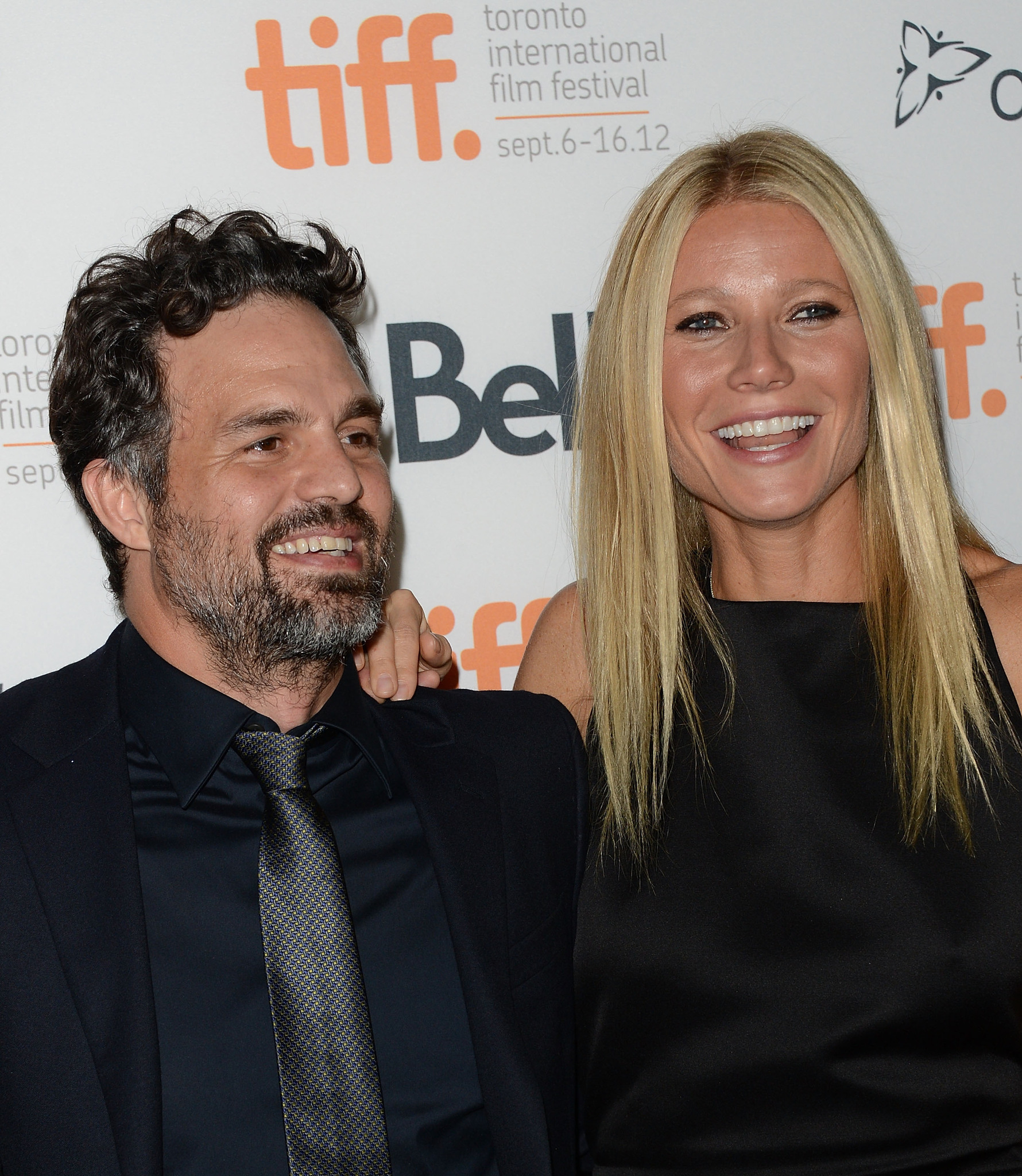 Gwyneth Paltrow and Mark Ruffalo at event of Thanks for Sharing (2012)