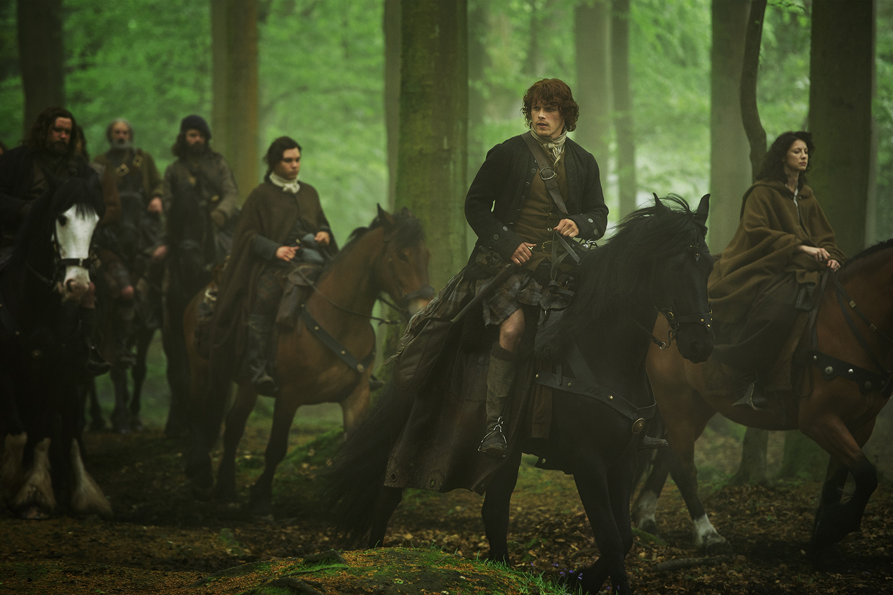 Still of Stephen Walters, Sam Heughan, Grant O'Rourke, Finn Den Hertog and Caitriona Balfe in Outlander (2014)