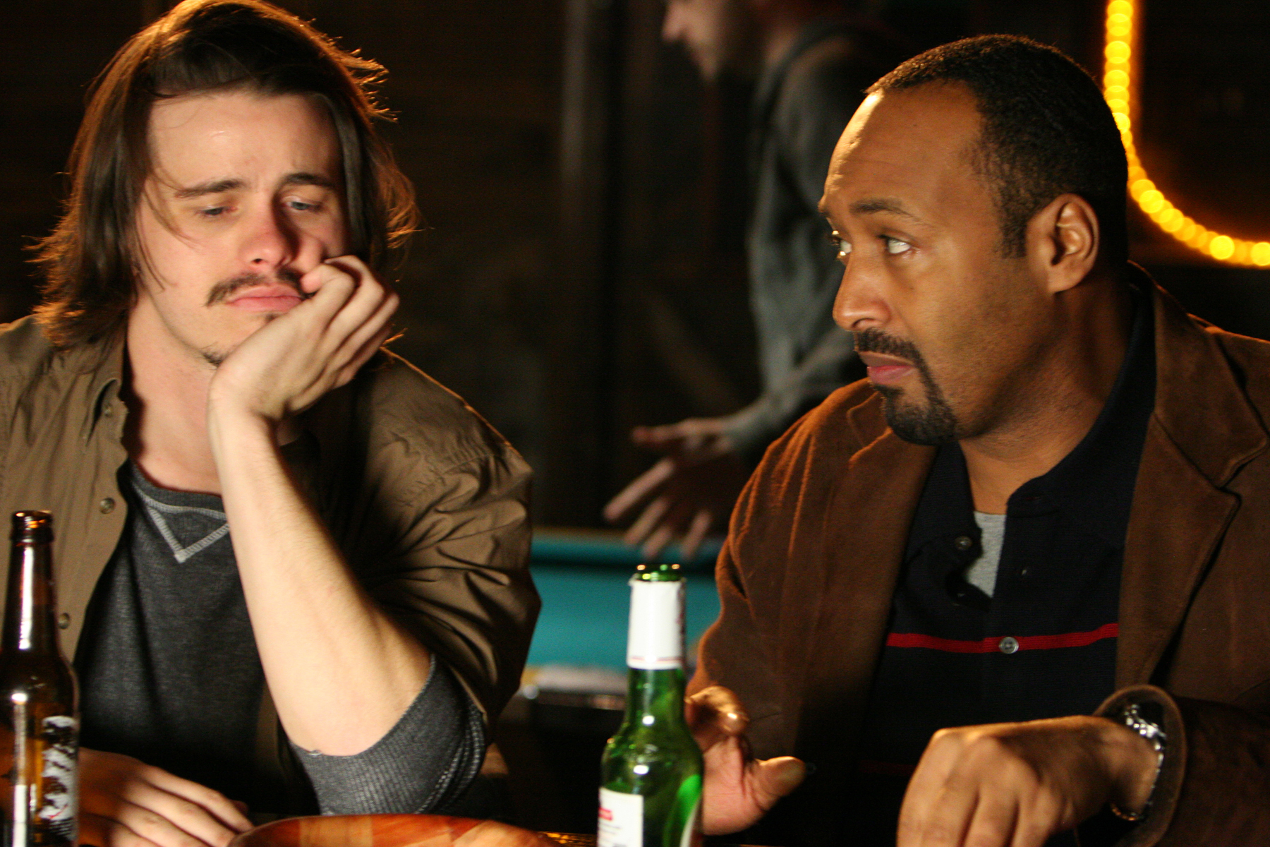 Still of Jesse L. Martin and Jason Ritter in Peter and Vandy (2009)