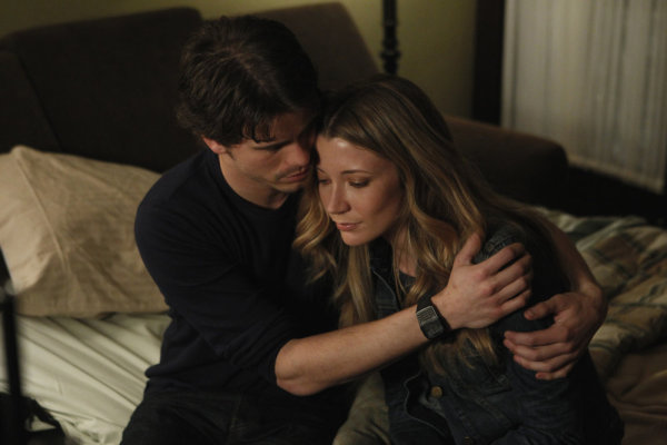 Still of Jason Ritter and Sarah Roemer in The Event (2010)