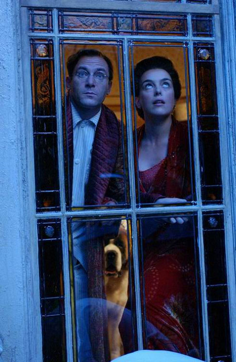 Still of Jason Isaacs and Olivia Williams in Peter Pan (2003)