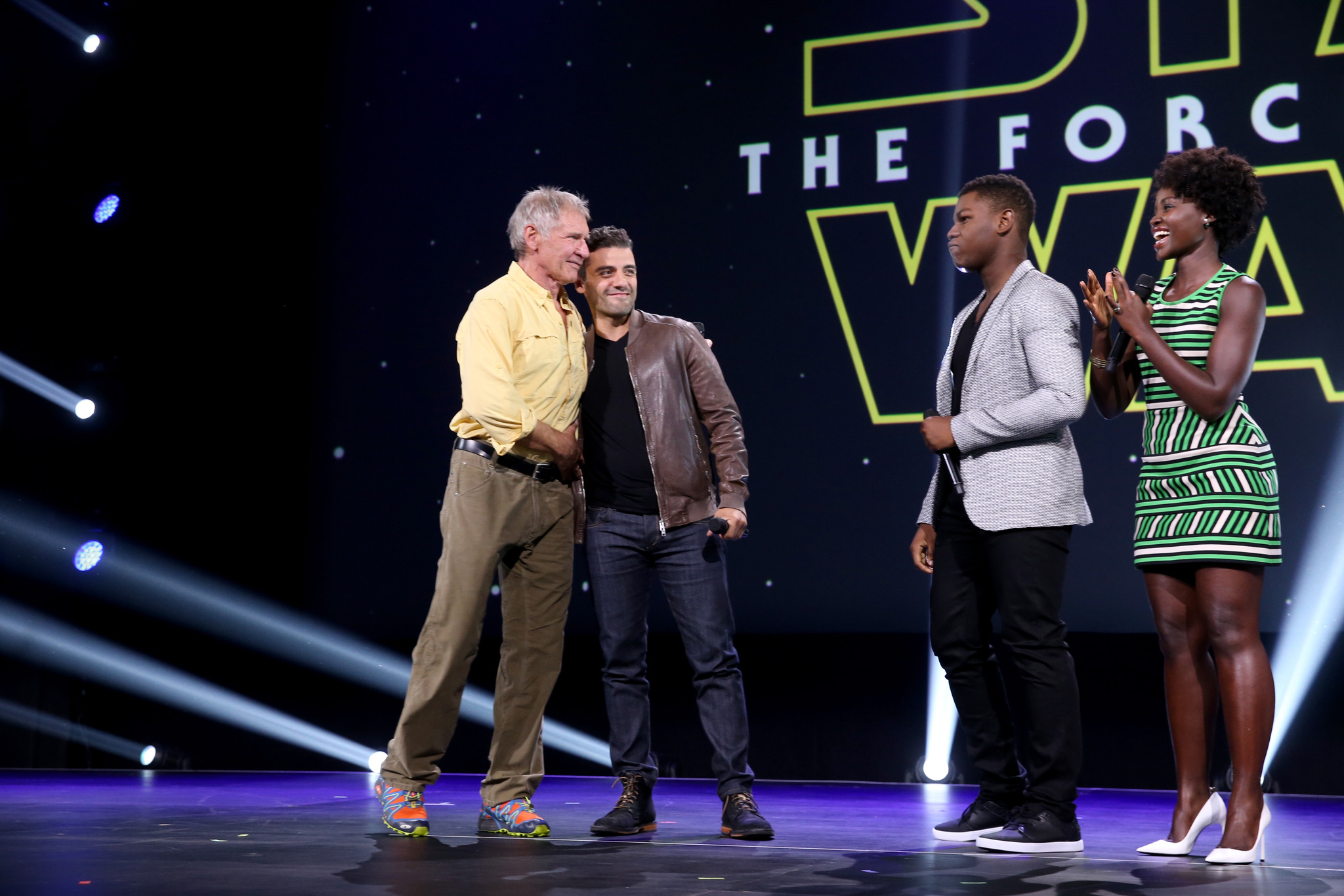 Harrison Ford, Oscar Isaac, Lupita Nyong'o and John Boyega at event of Zvaigzdziu karai: galia nubunda (2015)
