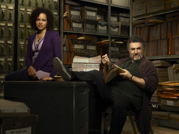 Still of Saul Rubinek and Genelle Williams in Warehouse 13 (2009)