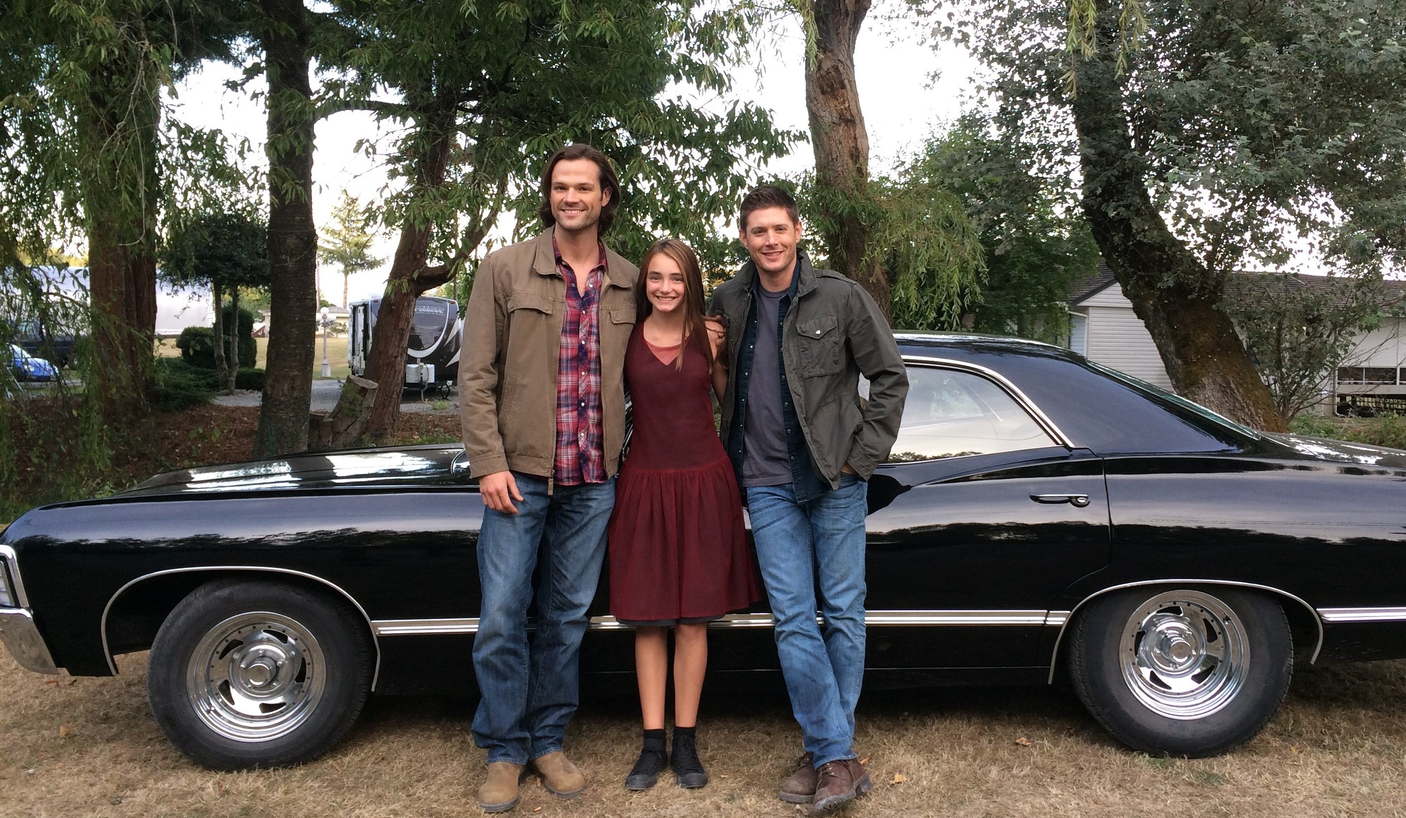 SUPERNATURAL - season 11 w/ Jared Padalecki, Jensen Ackles & Baby (the Impala)