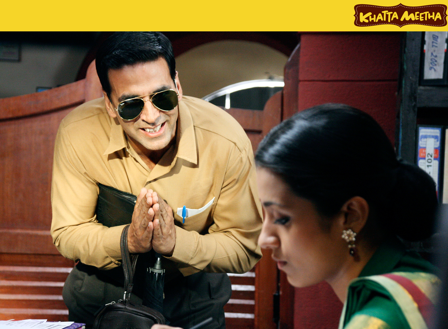 Still of Akshay Kumar and Trisha Krishnan in Khatta Meetha (2010)