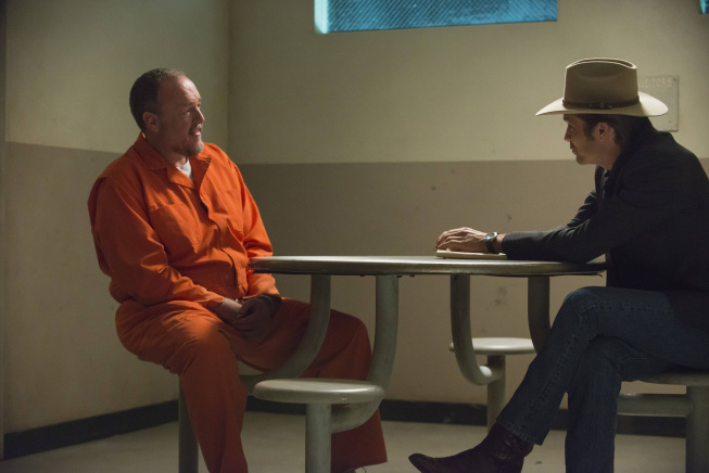 Still of Timothy Olyphant, Brent Sexton and Hunter Mosley in Justified (2010)