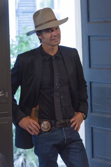 Still of Timothy Olyphant in Justified (2010)