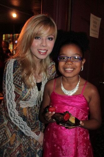 Jennette McCurdy and Mma-Syrai