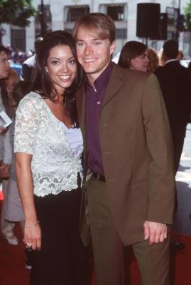Erika Page White and Bryan White at event of Quest for Camelot (1998)