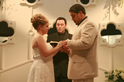 Still of Derek Duncan and Steve Byrne in The Real Wedding Crashers (2007)