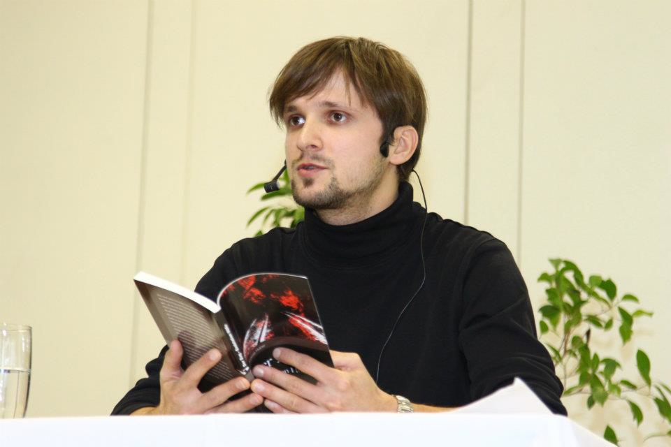 Andreas Huber at book-reading in Lambach, Upper Austria, December 2011