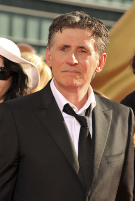 Gabriel Byrne at event of The 61st Primetime Emmy Awards (2009)