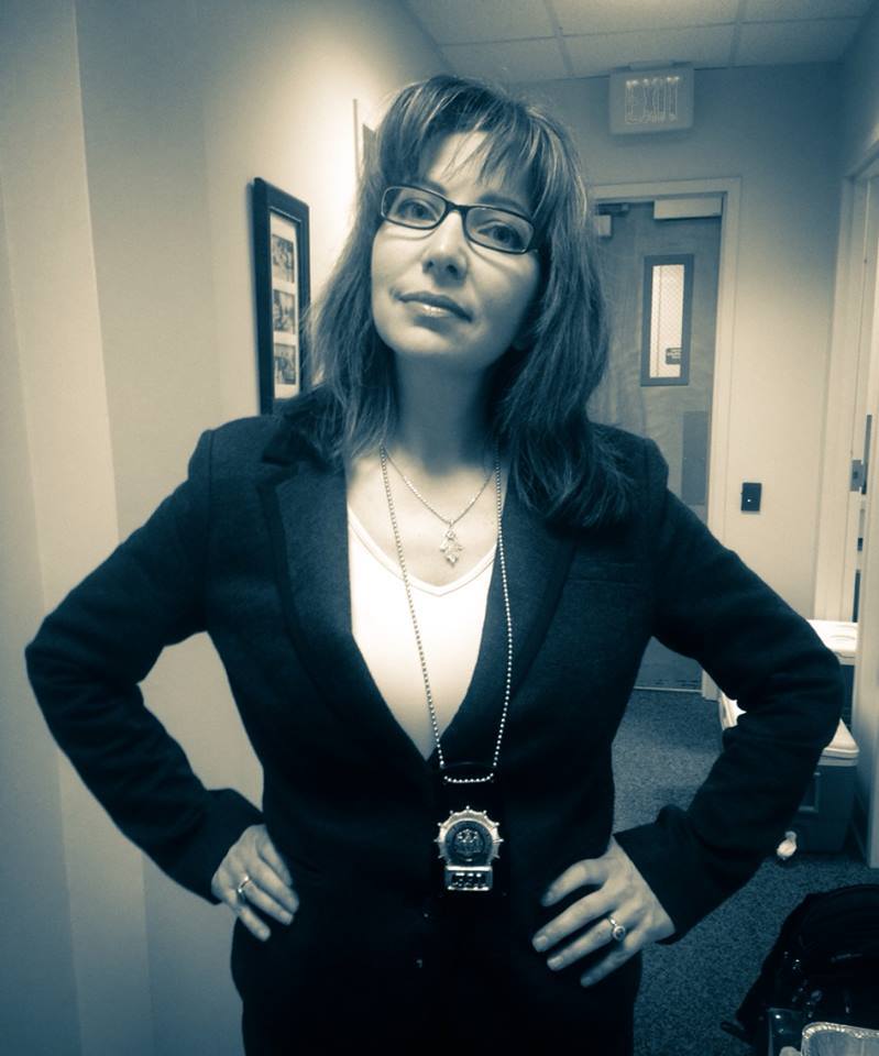 Pamela Rivers as Detective