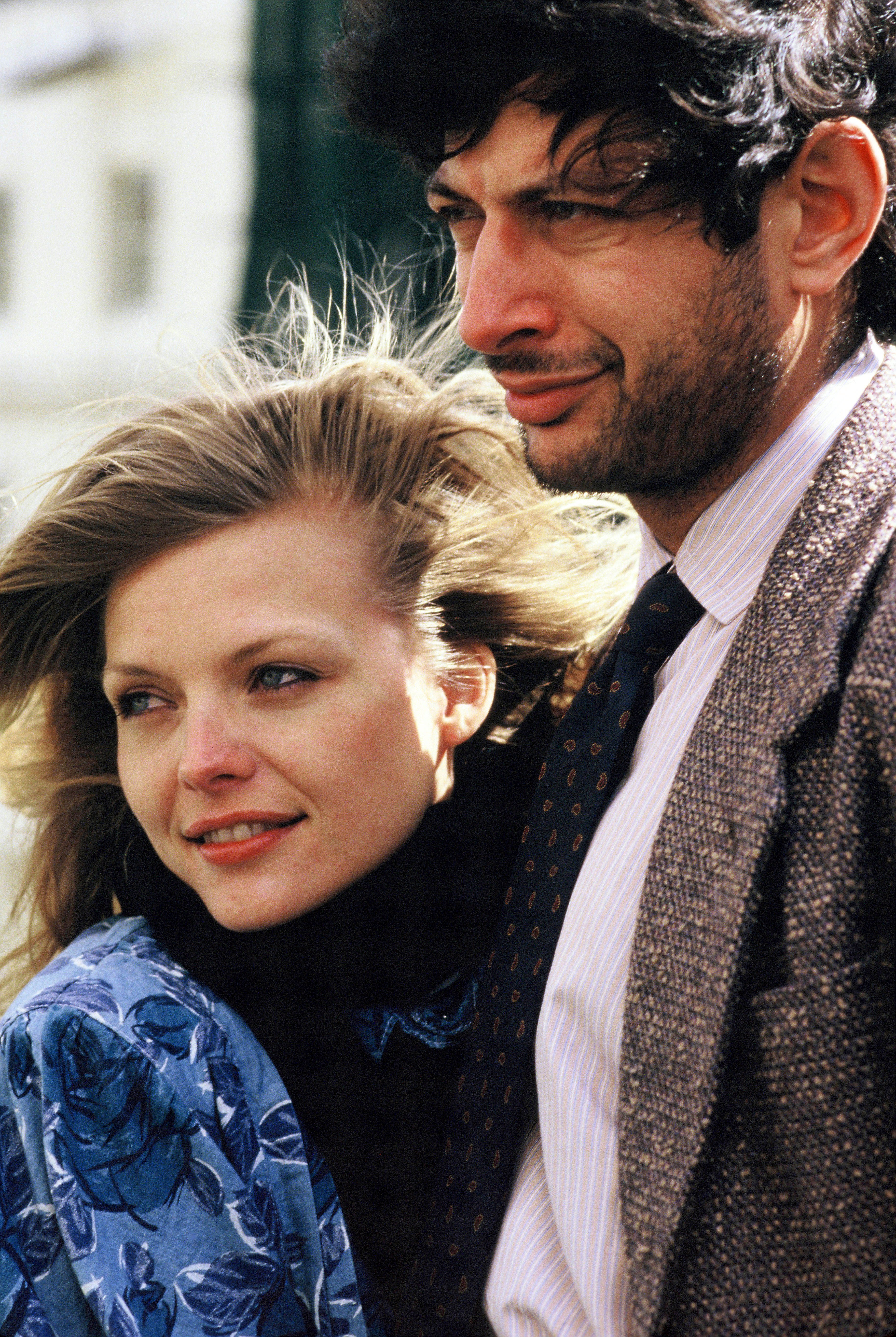 Still of Jeff Goldblum and Michelle Pfeiffer in Into the Night (1985)